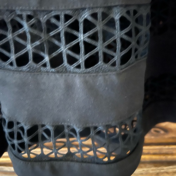 NWT black Calvin Klein sundress with fancy lace bottom hem; v neck polyester - Picture 2 of 3